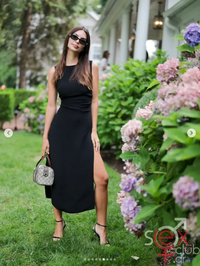 Screenshot 2025-08-02 at 20-00-19 Emily Ratajkowski (@emrata) • Φωτογραφίες και βίντεο στο Instagram.png