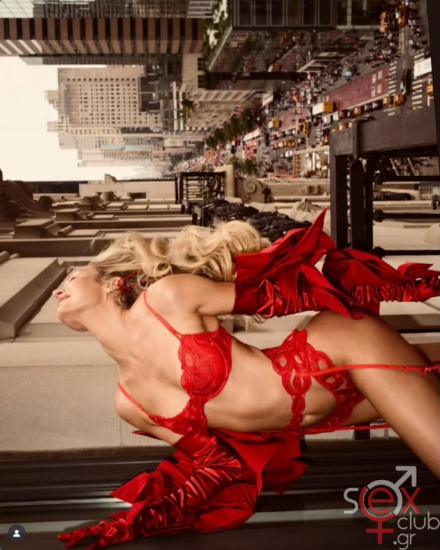 Screenshot 2025-07-31 at 13-30-37 ??????? (@candiceswanepoel) • Φωτογραφίες και βίντεο στο Instagram.png