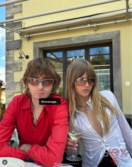 Screenshot 2025-08-30 at 23-04-43 Victoria De Angelis_ Måneskin (@vicdeangelis) • Φωτογραφίες και βίντεο στο Instagram.png