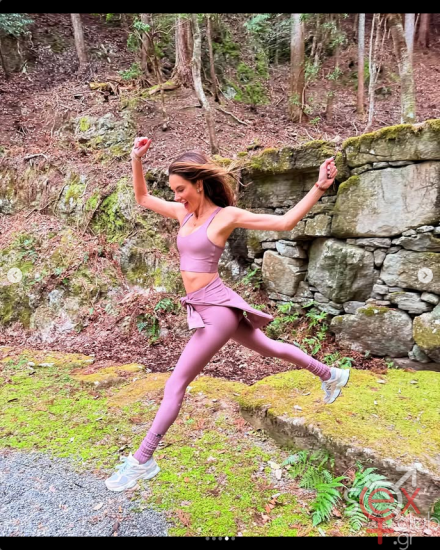Screenshot 2025-07-19 at 18-38-11 Alessandra Ambrosio (@alessandraambrosio) • Φωτογραφίες και βίντεο στο Instagram.png