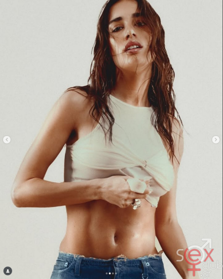 Screenshot 2025-08-28 at 19-18-24 CLARA (@soccins) • Φωτογραφίες και βίντεο στο Instagram.png