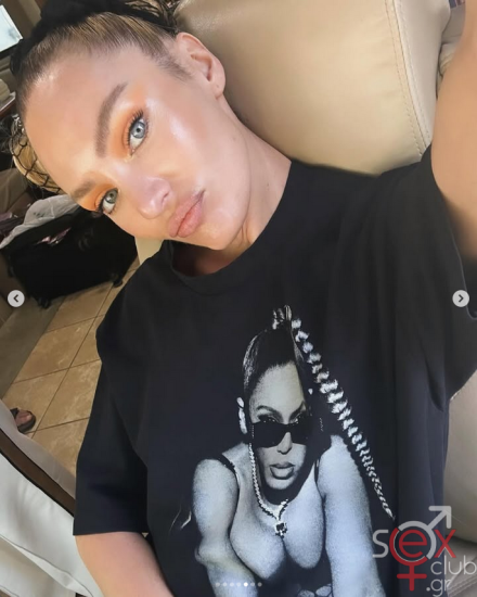 Screenshot 2025-07-31 at 13-49-35 ??????? (@candiceswanepoel) • Φωτογραφίες και βίντεο στο Instagram.png