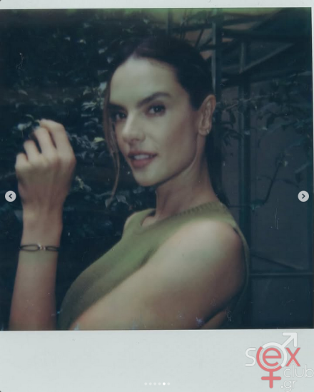 Screenshot 2025-07-19 at 18-47-17 Alessandra Ambrosio (@alessandraambrosio) • Φωτογραφίες και βίντεο στο Instagram.png