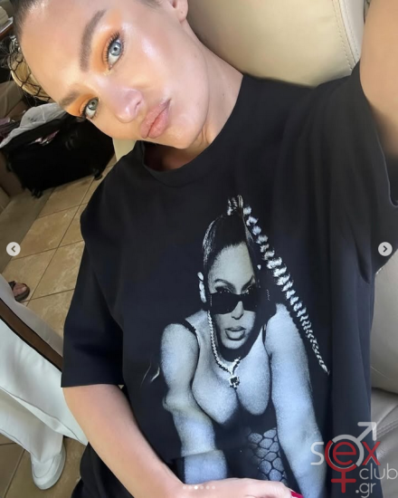 Screenshot 2025-07-31 at 14-14-17 ??????? (@candiceswanepoel) • Φωτογραφίες και βίντεο στο Instagram.png