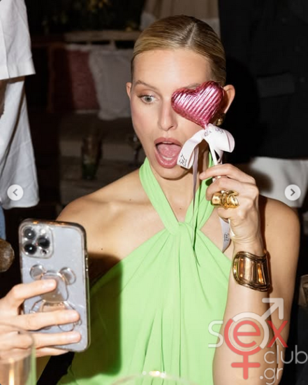 Screenshot 2025-09-07 at 19-42-08 Karolina Kurkova (@karolinakurkova) • Φωτογραφίες και βίντεο στο Instagram.png