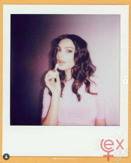 Screenshot 2025-08-02 at 20-42-05 Emily Ratajkowski (@emrata) • Φωτογραφίες και βίντεο στο Instagram.png