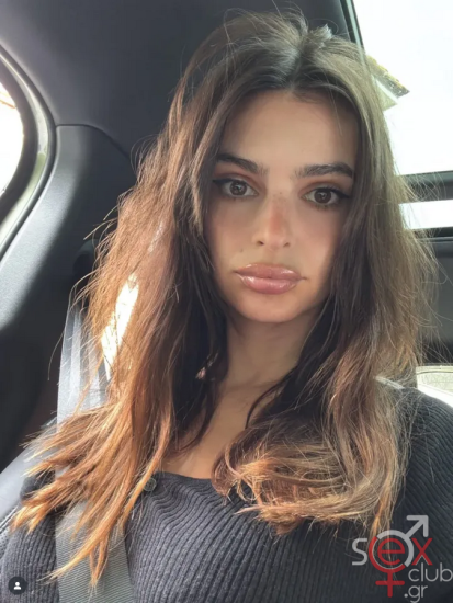 Screenshot 2025-08-02 at 21-35-16 Emily Ratajkowski (@emrata) • Φωτογραφίες και βίντεο στο Instagram.png