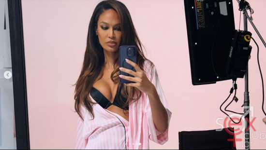 Screenshot 2025-09-28 at 01-39-44 Joan Smalls (@joansmalls) • Φωτογραφίες και βίντεο στο Instagram.png