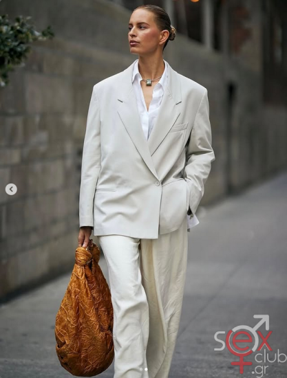 Screenshot 2025-09-19 at 22-17-27 Karolina Kurkova (@karolinakurkova) • Φωτογραφίες και βίντεο στο Instagram.png