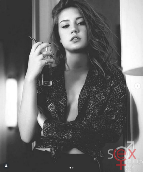 Screenshot 2025-08-24 at 23-22-28 adeleexarchopoulos • Φωτογραφίες και βίντεο στο Instagram.png