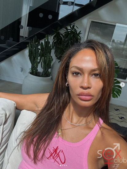 Screenshot 2025-09-28 at 01-40-31 Joan Smalls (@joansmalls) • Φωτογραφίες και βίντεο στο Instagram.png