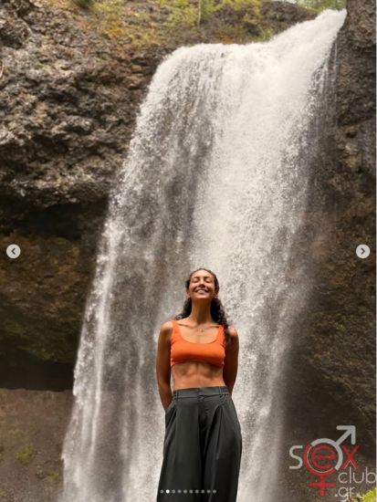 Screenshot 2025-10-05 at 20-48-20 Evgenia Samara (@eugeniasamara) • Φωτογραφίες και βίντεο στο Instagram.png