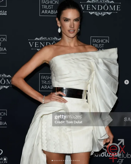 Screenshot 2025-07-19 at 19-04-32 Alessandra Ambrosio (@alessandraambrosio) • Φωτογραφίες και βίντεο στο Instagram.png