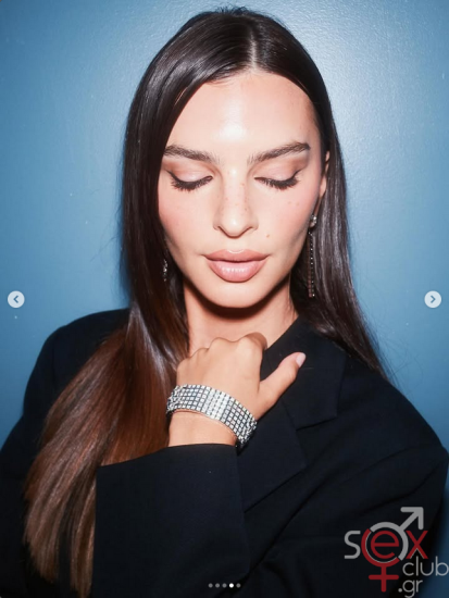 Screenshot 2025-09-17 at 22-53-47 Emily Ratajkowski (@emrata) • Φωτογραφίες και βίντεο στο Instagram.png