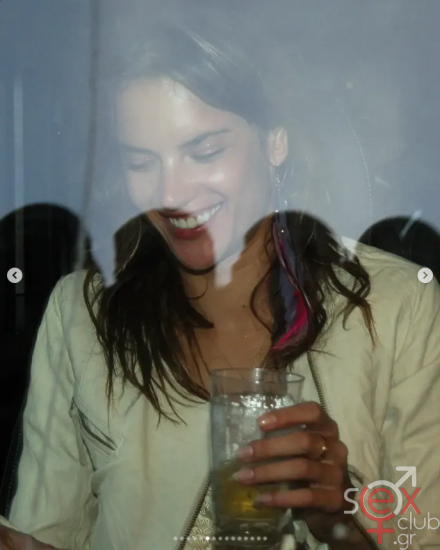 Screenshot 2025-07-19 at 19-07-23 Alessandra Ambrosio (@alessandraambrosio) • Φωτογραφίες και βίντεο στο Instagram.png