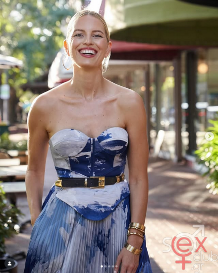 Screenshot 2025-09-19 at 22-29-14 Karolina Kurkova (@karolinakurkova) • Φωτογραφίες και βίντεο στο Instagram.png