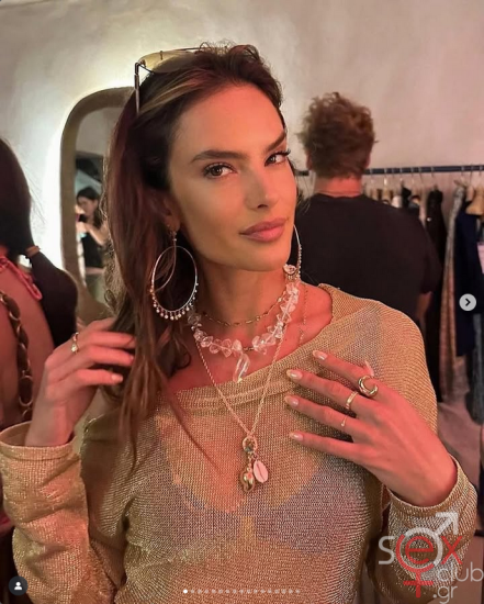 Screenshot 2025-07-19 at 19-08-21 Alessandra Ambrosio (@alessandraambrosio) • Φωτογραφίες και βίντεο στο Instagram.png