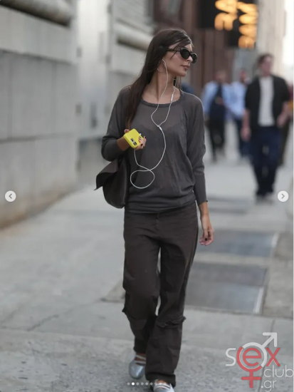 Screenshot 2025-09-17 at 22-59-27 Emily Ratajkowski (@emrata) • Φωτογραφίες και βίντεο στο Instagram.png