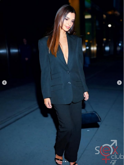 Screenshot 2025-09-17 at 23-02-03 Emily Ratajkowski (@emrata) • Φωτογραφίες και βίντεο στο Instagram.png