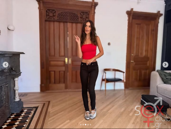 Screenshot 2025-09-17 at 23-03-37 Emily Ratajkowski (@emrata) • Φωτογραφίες και βίντεο στο Instagram.png