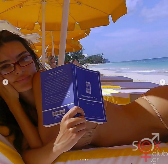 Screenshot 2025-09-17 at 23-07-06 Emily Ratajkowski (@emrata) • Φωτογραφίες και βίντεο στο Instagram.png