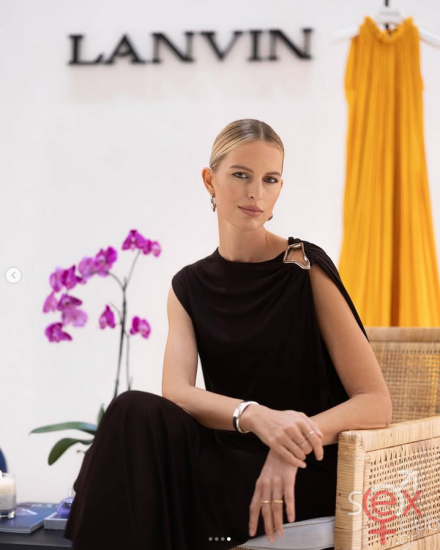 Screenshot 2025-09-19 at 22-40-04 Karolina Kurkova (@karolinakurkova) • Φωτογραφίες και βίντεο στο Instagram.png