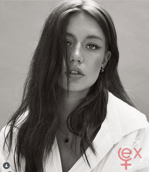 Screenshot 2025-08-25 at 14-20-35 adeleexarchopoulos • Φωτογραφίες και βίντεο στο Instagram.png