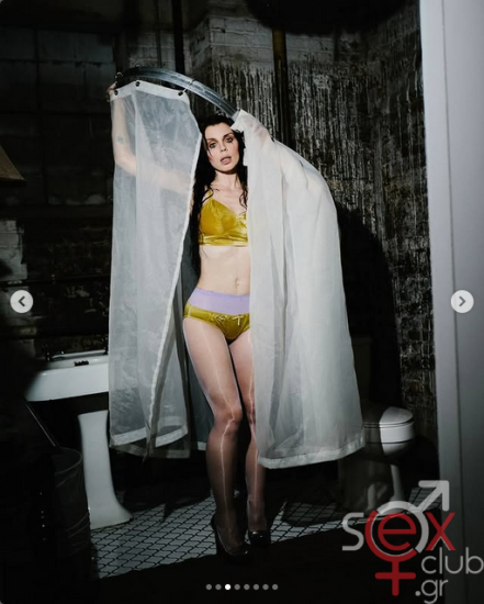 Screenshot 2025-10-04 at 19-30-37 Julia Fox (@juliafox) • Φωτογραφίες και βίντεο στο Instagram.png