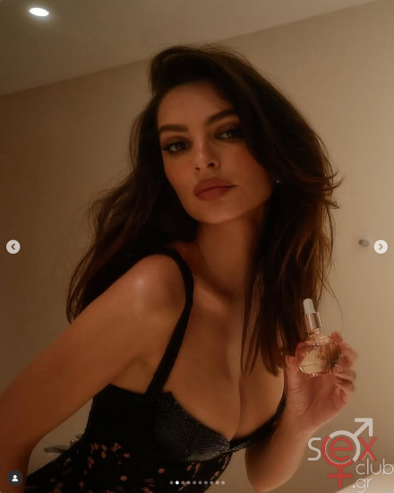 Screenshot 2025-09-17 at 23-12-53 Emily Ratajkowski (@emrata) • Φωτογραφίες και βίντεο στο Instagram.png