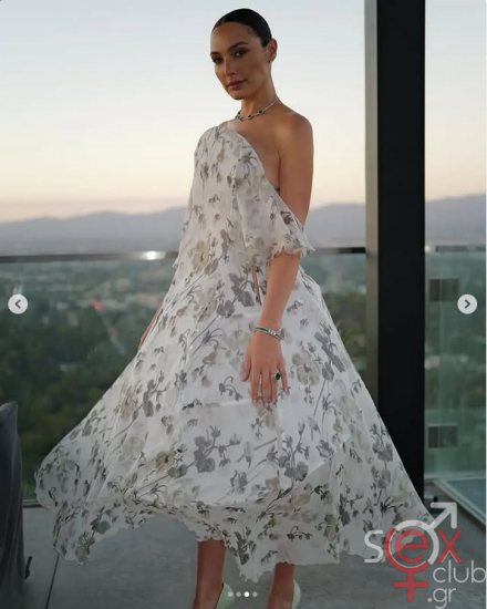 Screenshot 2025-10-27 at 23-27-20 Gal Gadot (@gal_gadot) • Φωτογραφίες και βίντεο στο Instagram.png