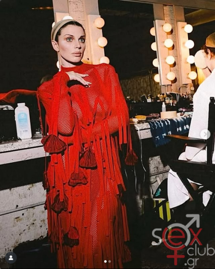 Screenshot 2025-10-04 at 19-33-21 Julia Fox (@juliafox) • Φωτογραφίες και βίντεο στο Instagram.png