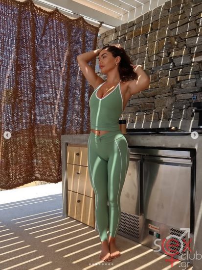 Screenshot 2025-11-09 at 17-00-40 India Reynolds (@lovefromreyn) • Φωτογραφίες και βίντεο στο Instagram.png