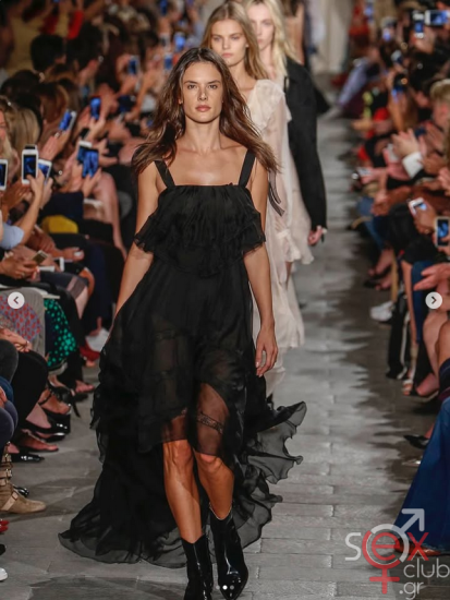 Screenshot 2025-07-19 at 19-25-00 Alessandra Ambrosio (@alessandraambrosio) • Φωτογραφίες και βίντεο στο Instagram.png