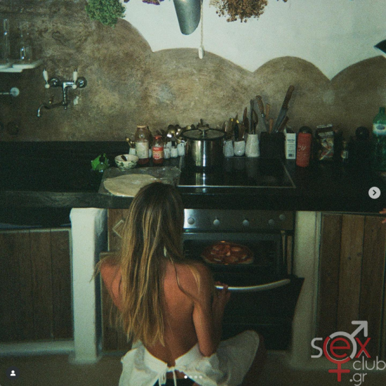 Screenshot 2025-07-31 at 16-05-24 ??????? (@candiceswanepoel) • Φωτογραφίες και βίντεο στο Instagram.png