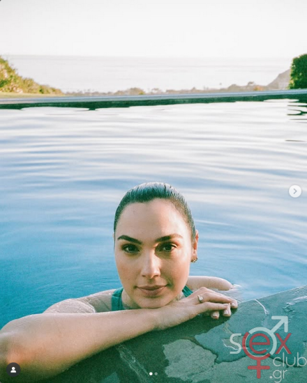 Screenshot 2025-10-27 at 23-40-42 Gal Gadot (@gal_gadot) • Φωτογραφίες και βίντεο στο Instagram.png