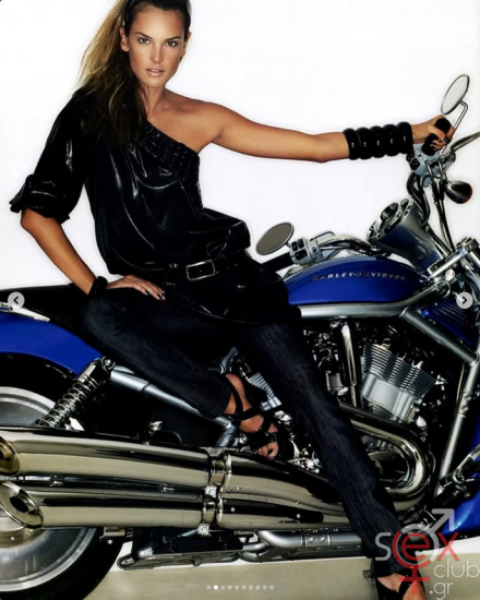 Screenshot 2025-07-19 at 19-27-51 Alessandra Ambrosio (@alessandraambrosio) • Φωτογραφίες και βίντεο στο Instagram.png