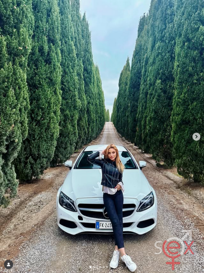 Screenshot 2025-11-30 at 17-50-22 TANYA LA GATTA (@tanyalagatta_official) • Φωτογραφίες και βίντεο στο Instagram.png