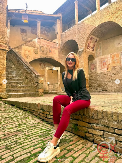 Screenshot 2025-11-30 at 17-50-33 TANYA LA GATTA (@tanyalagatta_official) • Φωτογραφίες και βίντεο στο Instagram.png
