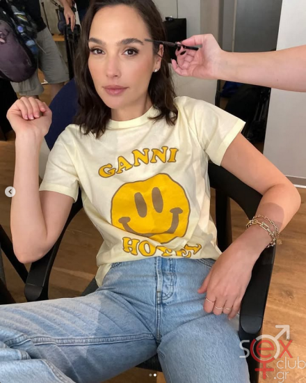 Screenshot 2025-10-29 at 19-43-30 Gal Gadot (@gal_gadot) • Φωτογραφίες και βίντεο στο Instagram.png
