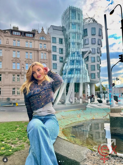 Screenshot 2025-11-30 at 17-54-55 TANYA LA GATTA (@tanyalagatta_official) • Φωτογραφίες και βίντεο στο Instagram.png