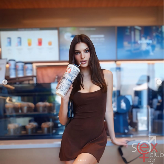 Screenshot 2025-09-18 at 19-21-57 Emily Ratajkowski (@emrata) • Φωτογραφίες και βίντεο στο Instagram.png
