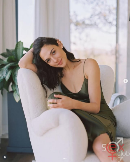 Screenshot 2025-10-29 at 19-50-52 Gal Gadot (@gal_gadot) • Φωτογραφίες και βίντεο στο Instagram.png