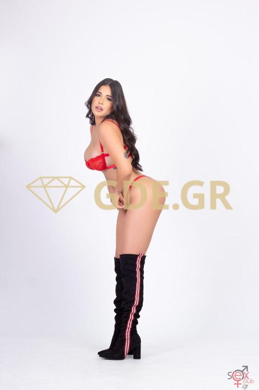 LAURA-BUSTY-VIP-ESCORT-ATHENS-2.jpg