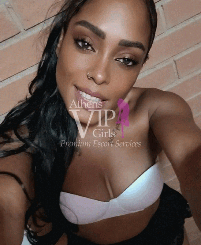 gif SEXY LATINA ESCORT CHLOE.gif