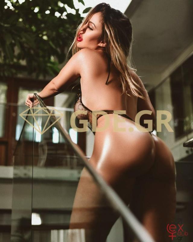 LARA-HOT-SEXY-LATIN-ESCORT-11.jpg