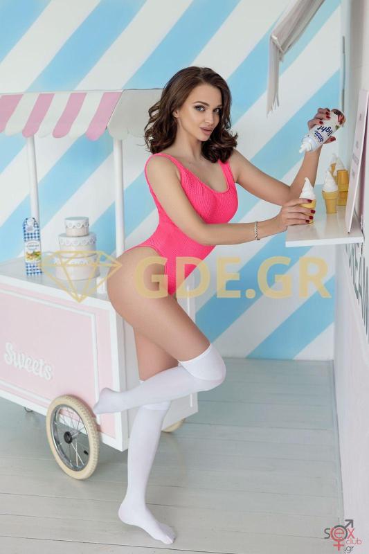 sexy-petite-brunette-stacy-1.jpeg