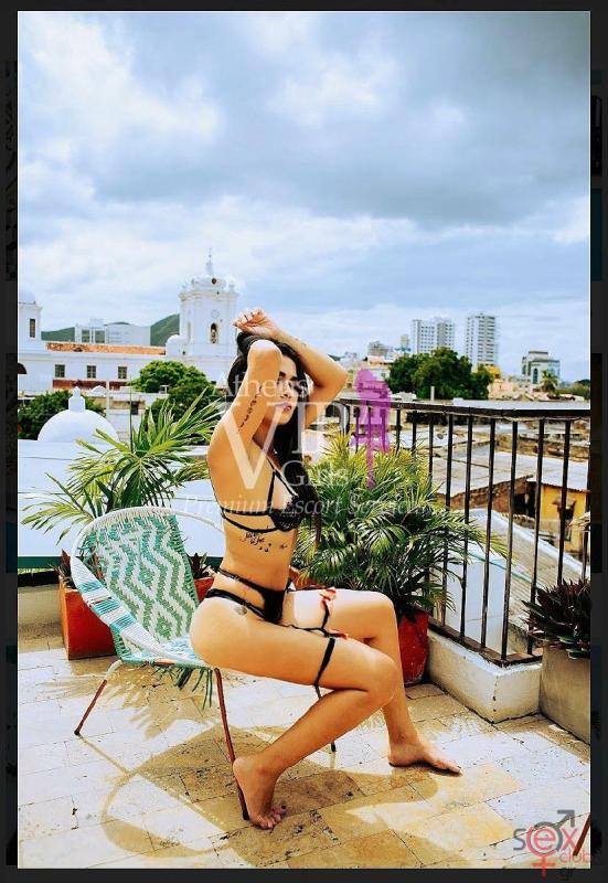 adele-sexy-petite-escort-2.jpeg
