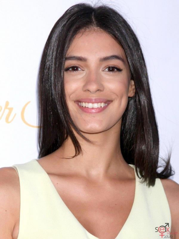 Laysla_De_Oliveira.jpg