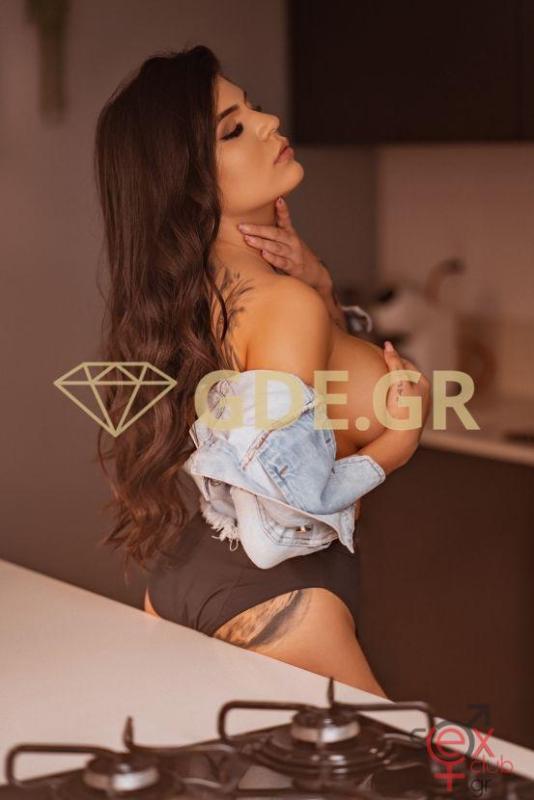 mirella-busty-teen-latin-girl-in-athens-5.jpeg