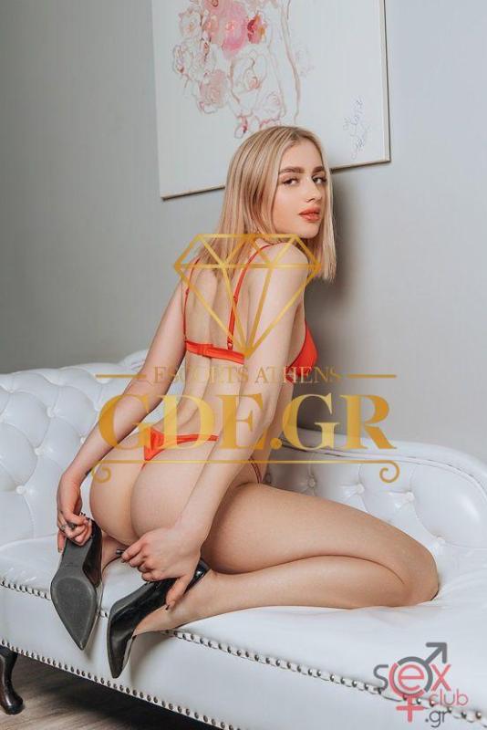zoya-super-sexy-teen-escort-3.jpg